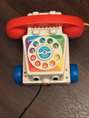 Fisher-Price Chatter Phone Telephone Pull Toy Red, Blue, White Motor skills
